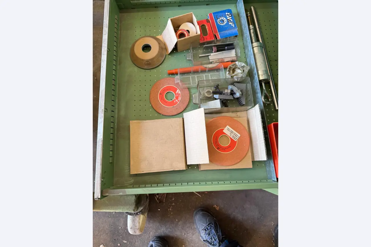 Measuring/testing technology and various workshop equipment-4